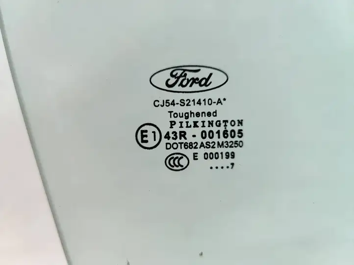 Ford Kuga II (2013 - 2019) CJ54S21410A Стекло передней двери — фото 3