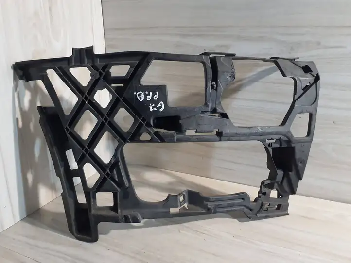 Volkswagen Golf VII (2013 - 2019) 5G0807724D Кронштейн переднего бампера — фото 1