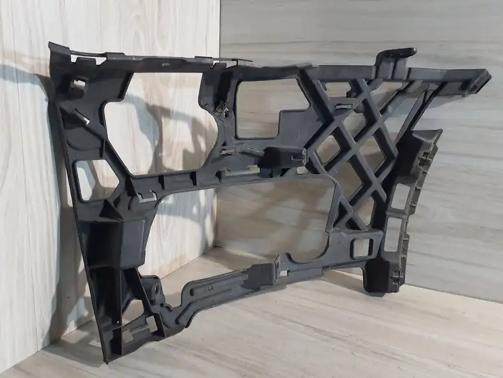 Volkswagen Golf VII (2013 - 2019) 5G0807724D Кронштейн переднего бампера — фото 2