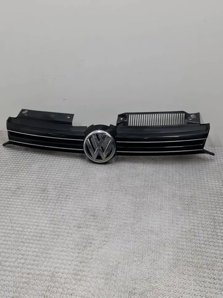 Volkswagen Golf VI (2009 - 2013) 5K0853653 Передняя решетка — фото 1