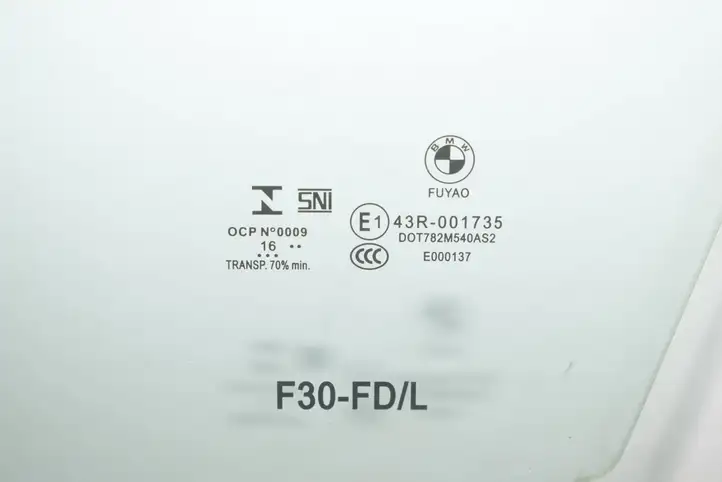 BMW 3 F30 F35 F31 (2012 - 2018) Стекло передней двери — фото 2