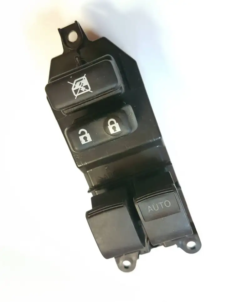 Toyota Yaris (2014 - 2019) 192831 Блок кнопок стеклоподъемников — фото 3