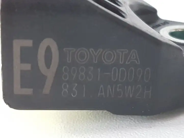 Toyota Yaris (2014 - 2019) 898310D090 Датчик удара SRS — фото 2
