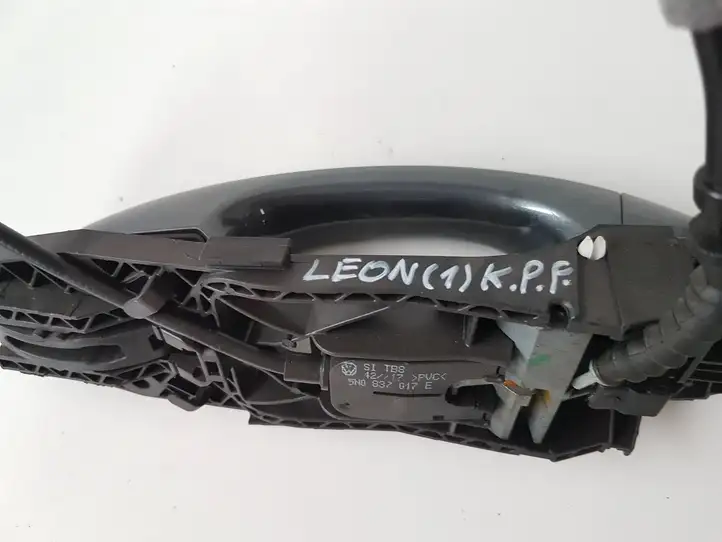 Seat Leon (5F) (2012 - 2019) 5N0837017E Наружная ручка двери — фото 7