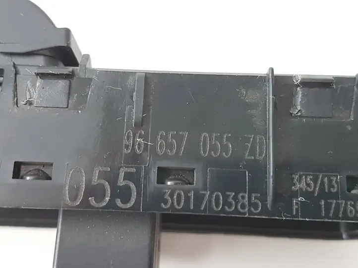 Citroen C4 (2011 - 2016) 96657055ZD Кнопка стеклоподъемников — фото 2