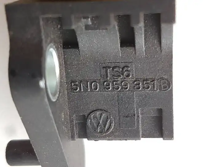 Volkswagen Tiguan (2011 - 2016) 5N0959351B Датчик удара SRS — фото 2