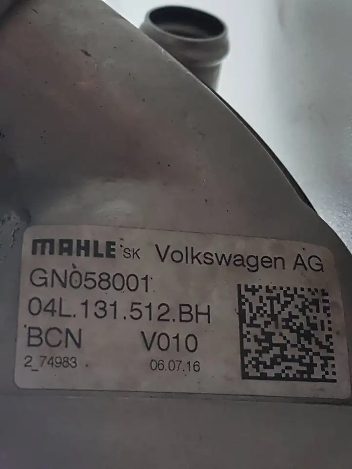 Volkswagen PASSAT B8 (2015 - ) 04L131512BH Охладитель клапана EGR — фото 2