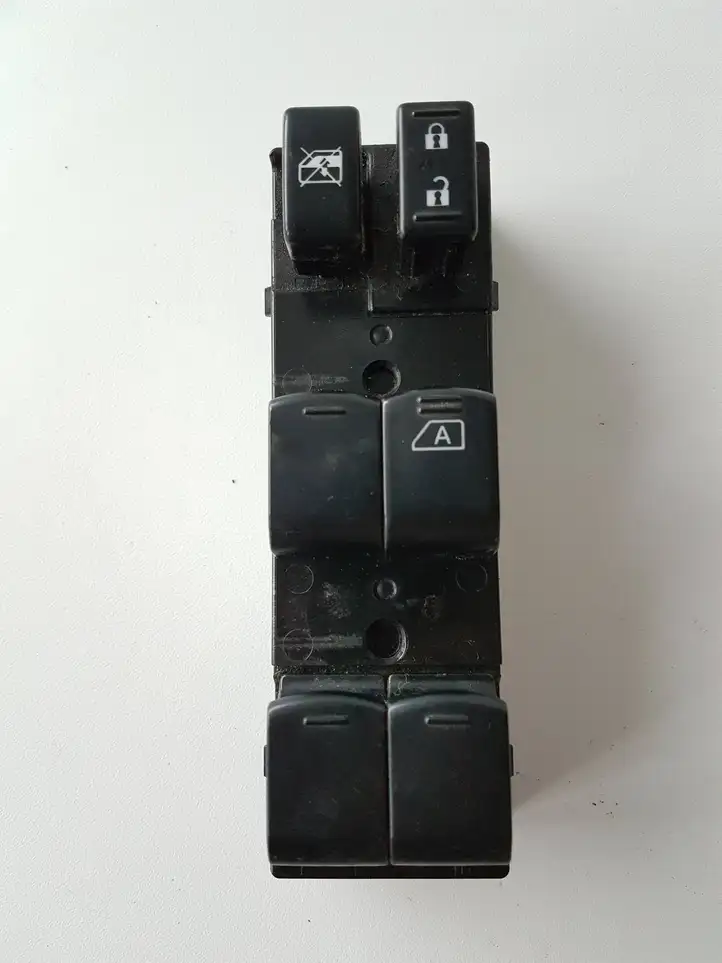 Subaru XV I (2011 - 2018) 83071FJ020 Блок кнопок стеклоподъемников — фото 5