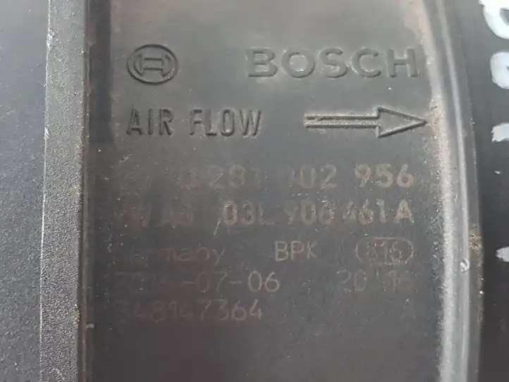 Volkswagen PASSAT B8 (2015 - ) 03L906461A Датчик массового расхода воздуха — фото 2