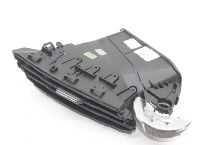 Ford Focus (2011 - 2015) BM51A014L20AE Воздушная решетка панели — фото 4
