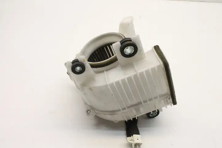 Toyota Prius (XW30) (2009 - 2015) G923076010 электрический вентилятор батареи автомобиля — фото 3