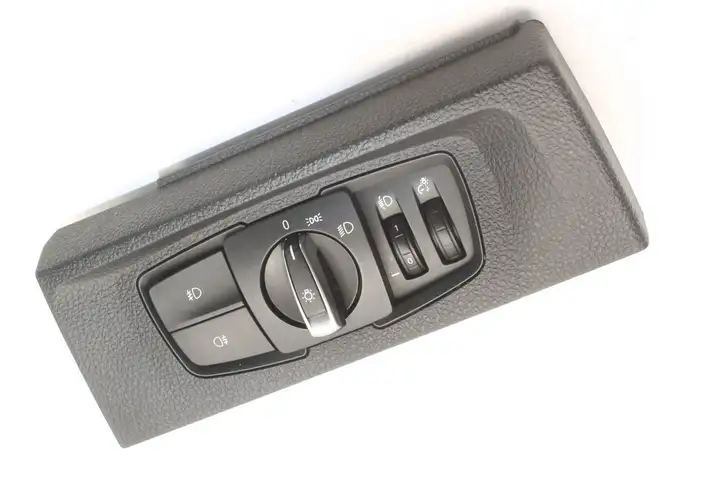 BMW 1 F20 F21 (2011 - 2019) 9265304 Включатель фонарей — фото 1