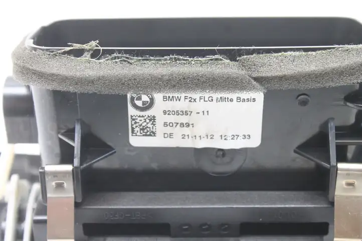 BMW 1 F20 F21 (2011 - 2019) 9205357 Воздушная решетка панели — фото 6