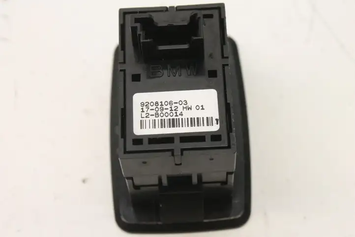 BMW 1 F20 F21 (2011 - 2019) 9208106 Кнопка фаркопа в багажнике — фото 5