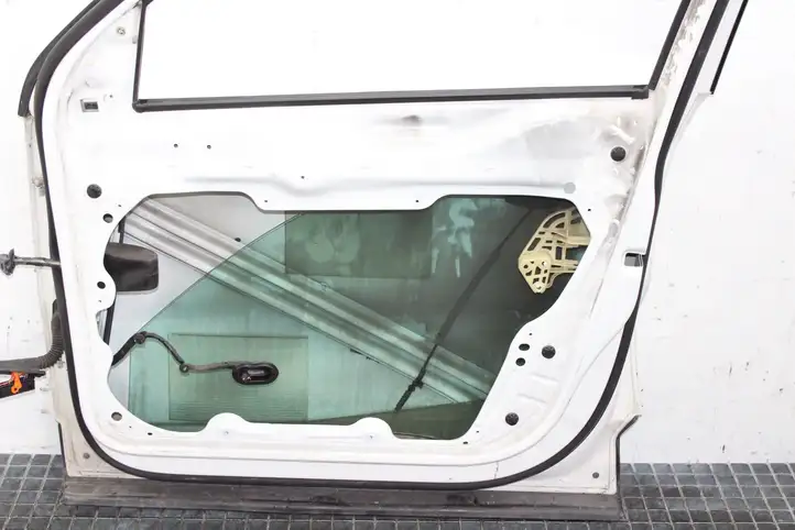 Volkswagen Tiguan (2007 - 2011) Дверь — фото 6