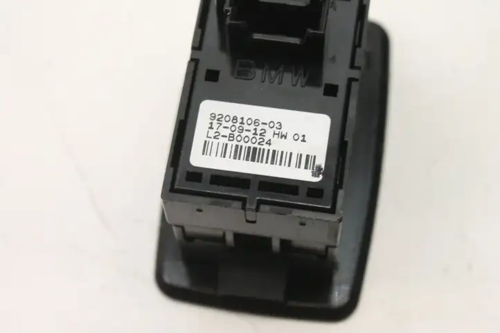 BMW 1 F20 F21 (2011 - 2019) 9208106 Кнопка фаркопа в багажнике — фото 5