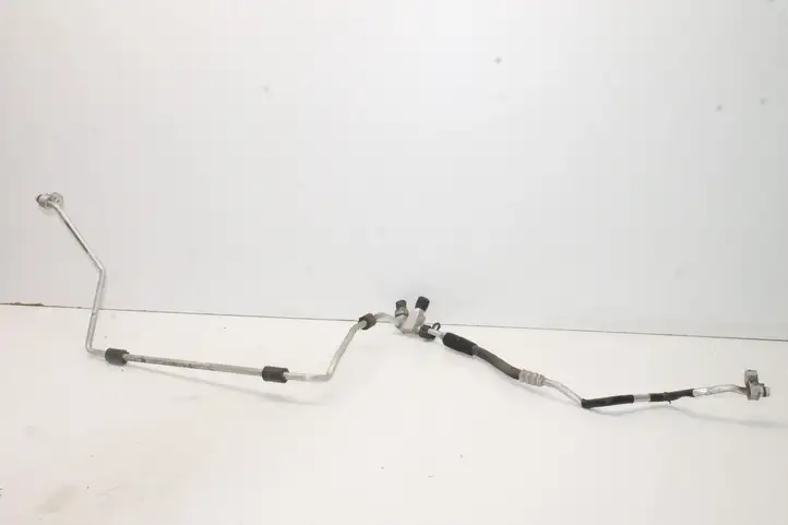 BMW 1 F20 F21 (2011 - 2019) Трубки и шланги кондиционера — фото 1