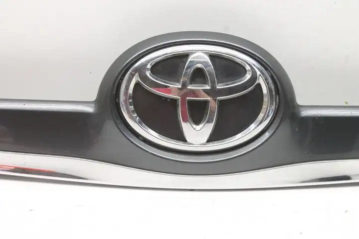 Toyota Verso (2012 - 2015) 768110F100 Подсветка номера — фото 3