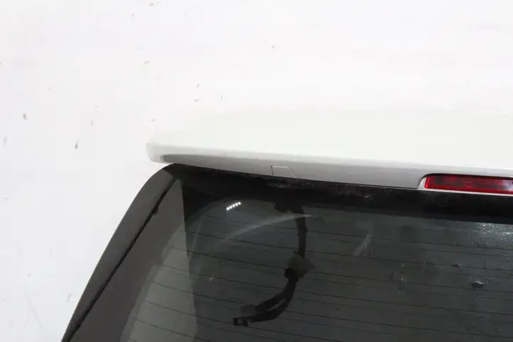 Toyota Yaris (2014 - 2019) Крышка багажника — фото 6