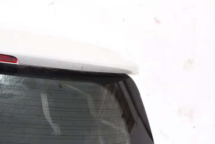 Toyota Yaris (2014 - 2019) Крышка багажника — фото 8