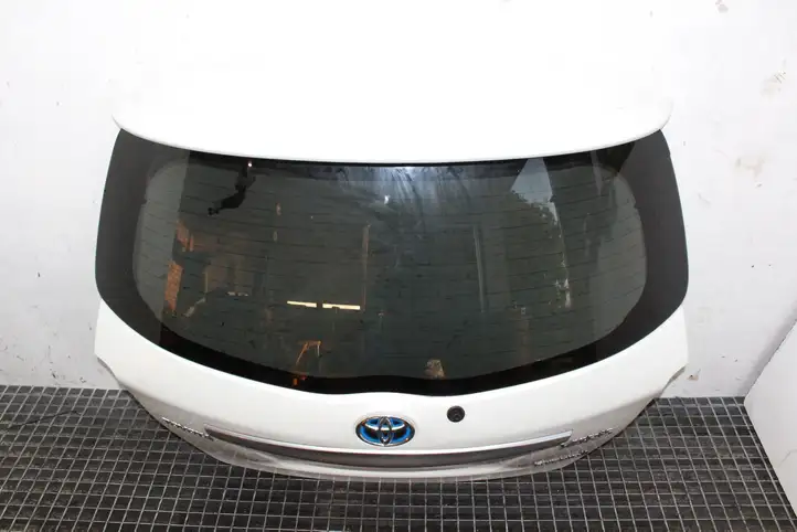 Toyota Yaris (2014 - 2019) Крышка багажника — фото 13