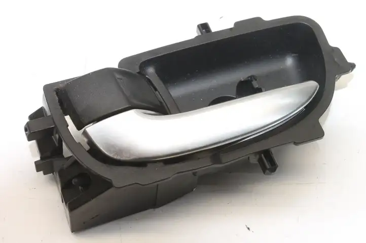 Toyota Yaris (2014 - 2019) 692060D271 Внутренняя ручка двери — фото 1