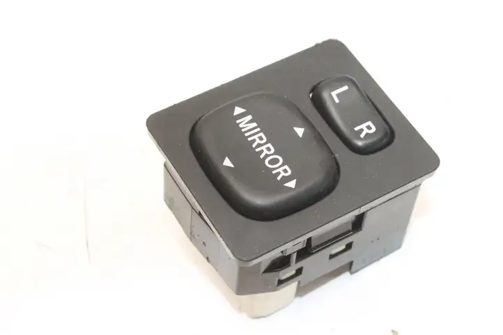 Toyota Yaris (2014 - 2019) 769746F Включатель зеркал — фото 2