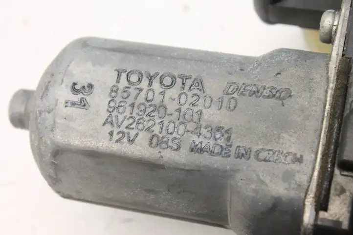 Toyota Yaris (2014 - 2019) 857100D310 Электростеклоподъемник передний (комплект) — фото 4