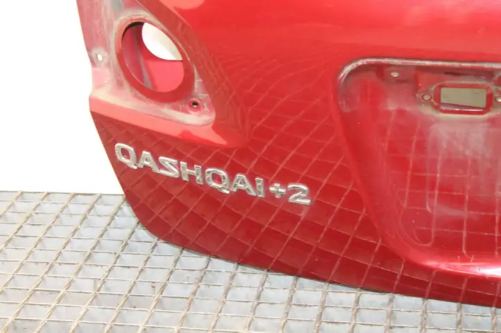 Nissan Qashqai (2010 - 2013) Крышка багажника — фото 8