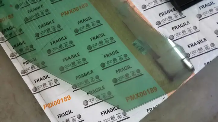 Audi A5 8T 8F (2007 - 2011) Стекло передней двери — фото 4