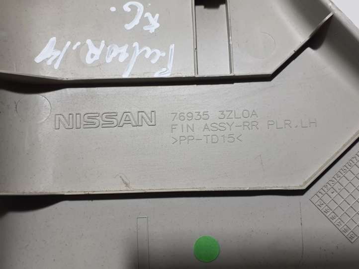 Nissan Pulsar (2014 - 2018)  769353ZL0A Боковая отделка (у окна)