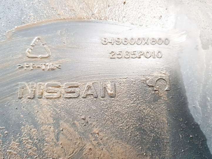Nissan Terrano II (1992 - 2006)  849600x800 Отделка отсека запасного колеса