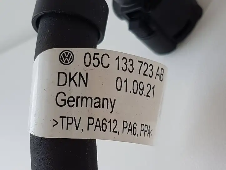 Seat Ibiza V (KJ) (2017 - ) 05C133723AB Трубки и шланги — фото 2
