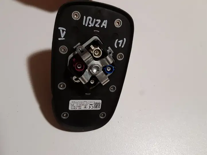 Seat Ibiza V (KJ) (2017 - ) 6C0035501Q GPS антенна — фото 6