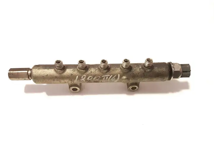 Mitsubishi L200 (1996 - 2006) 45PP31 Магистральная топливная трубка — фото 3