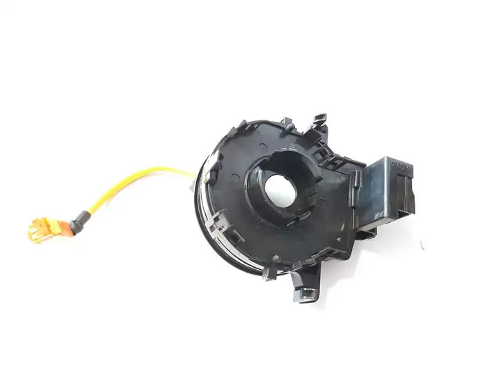 Toyota Hilux (AN10, AN20, AN30) (2008 - 2011) 843060K021 Контактное кольцо SRS — фото 1