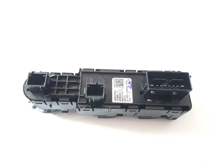 Peugeot 208 (2019 - ) 96788264ZD Блок кнопок стеклоподъемников — фото 5