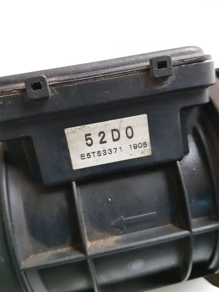 Suzuki XL7 I (1998 - 2006) E5T53371 Датчик массового расхода воздуха — фото 6