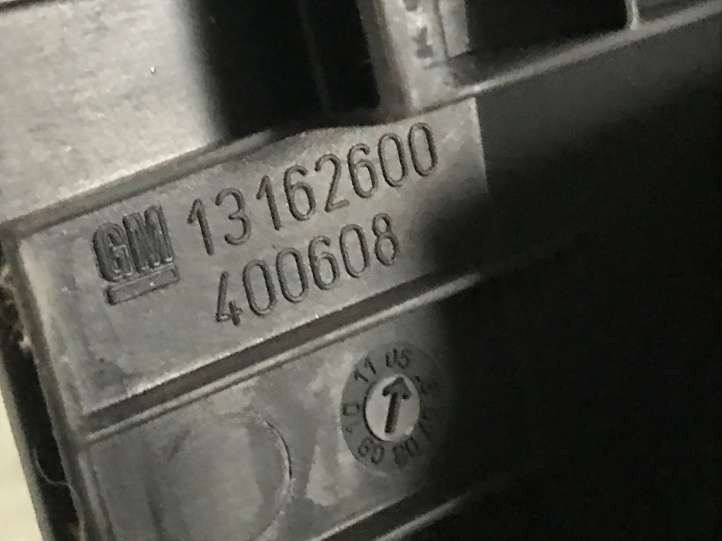 Opel Zafira (2006 - 2008)  13162600 Прикуриватель