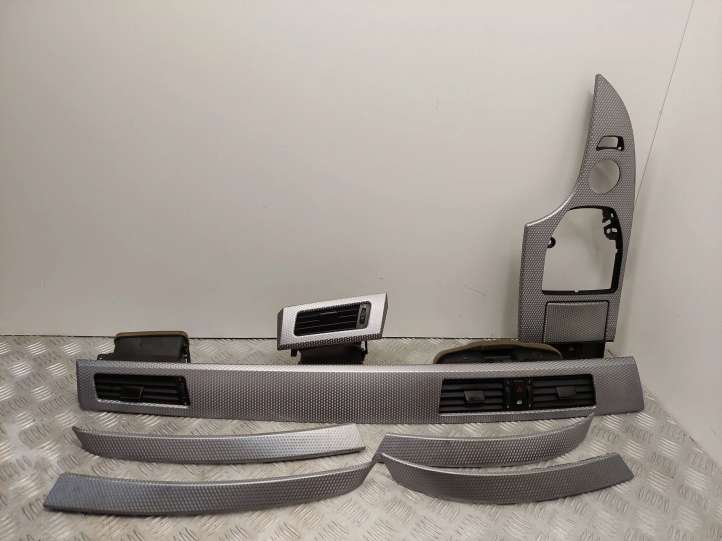 BMW 5 E60 E61 (2004 - 2010)  7063143 Декоративная отделка