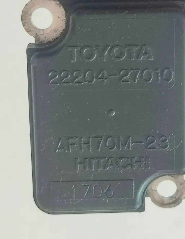 Toyota Land Cruiser (J100) (1998 - 2007) 2220427010 Датчик массового расхода воздуха — фото 7