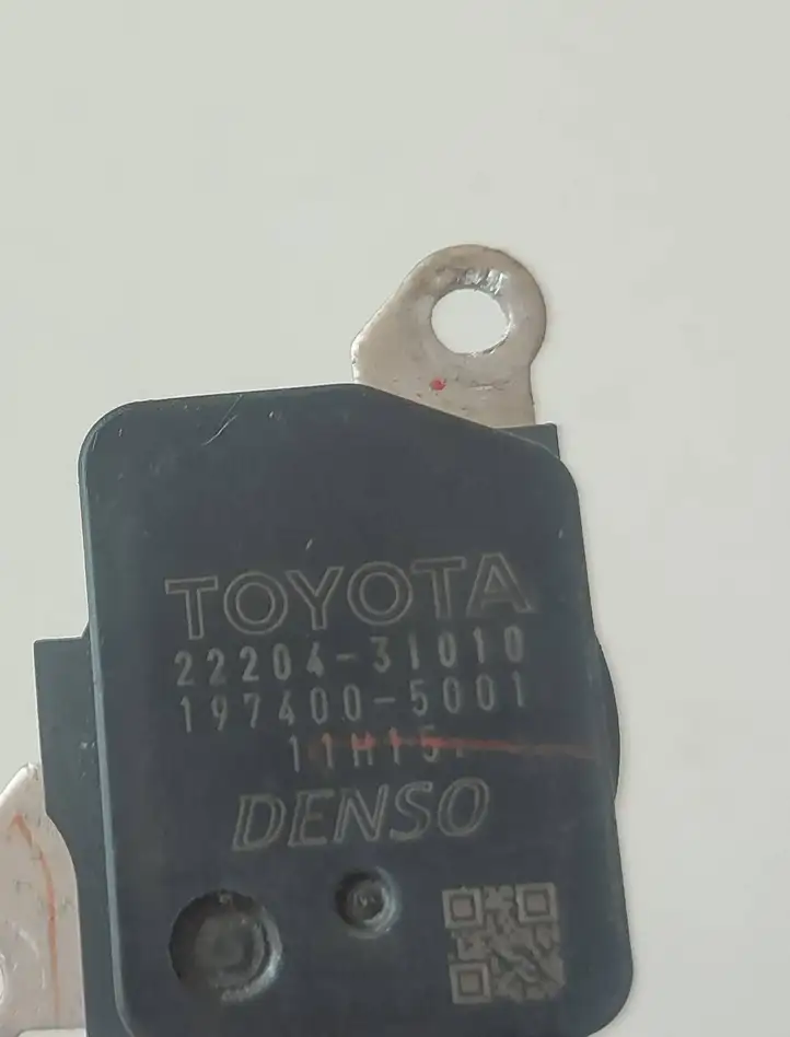 Toyota RAV 4 (XA30) (2006 - 2016) 2220431010 Датчик массового расхода воздуха — фото 2
