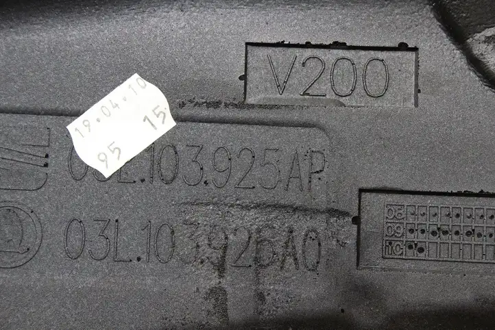 Volkswagen PASSAT CC (2008 - 2012) 03L103926 Крышка двигателя декоративная — фото 6