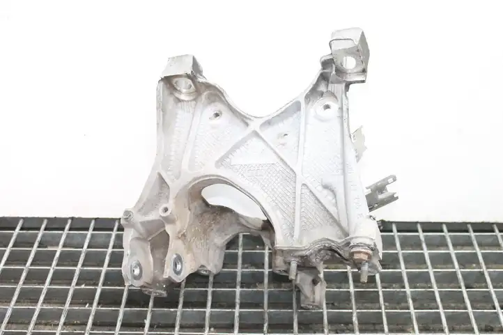Audi A4 S4 B9 (2015 - 2019) 8W0399296E Кронштейн двигателя — фото 2