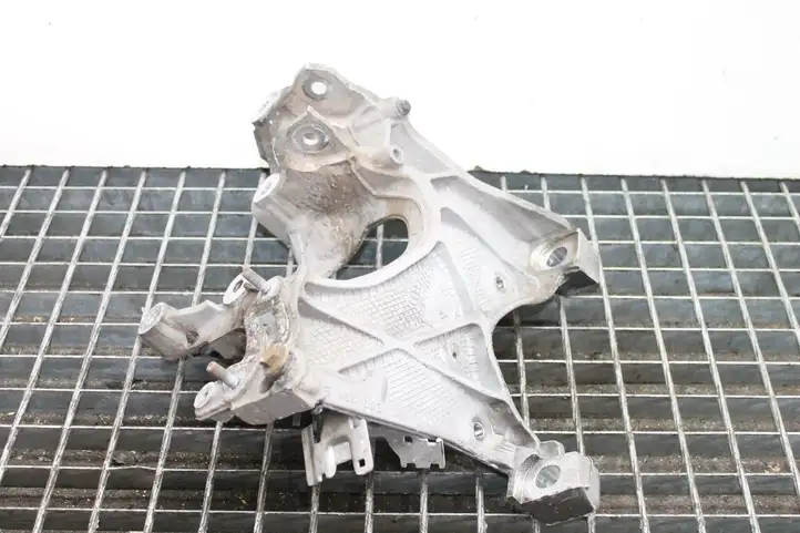 Audi A4 S4 B9 (2015 - 2019) 8W0399296E Кронштейн двигателя — фото 4