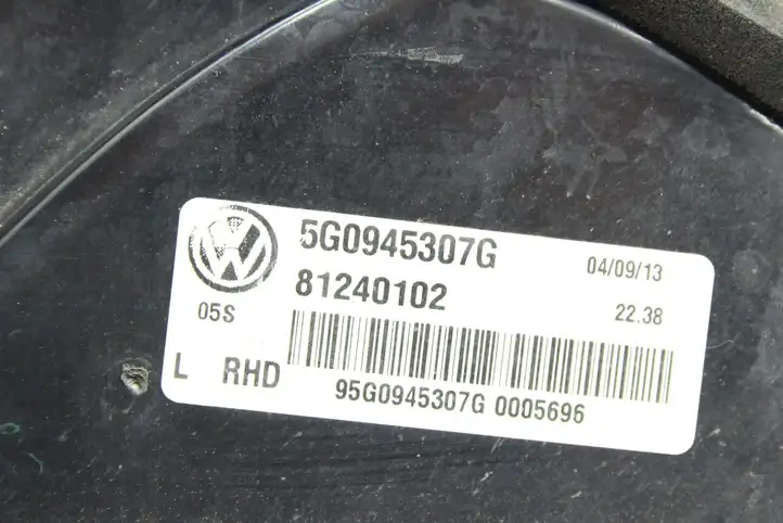 Volkswagen Golf VII (2013 - 2019) 5G0945307G Задний фонарь в крышке багажника — фото 7
