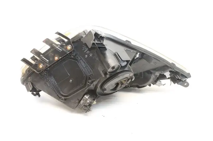 Toyota Prius (NHW20) (2003 - 2009) Передняя фара — фото 4