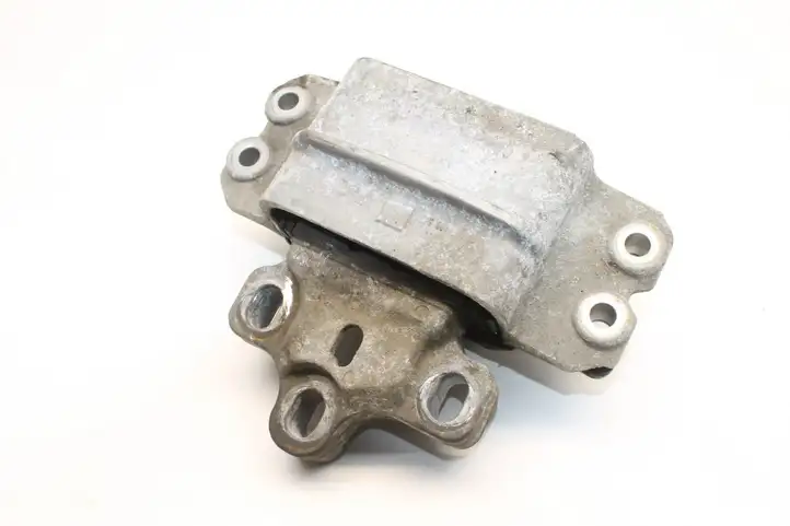 Audi A3/S3 8P (2008 - 2013) 1K0199555T Кронштейн двигателя — фото 1