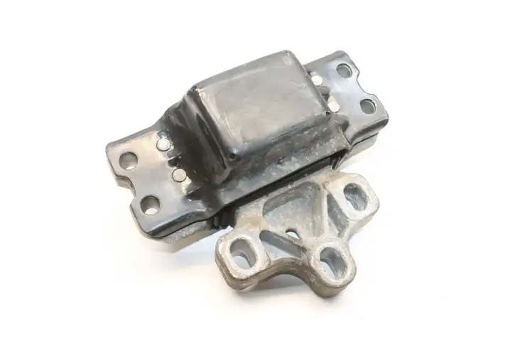 Audi A3/S3 8P (2008 - 2013) 1K0199555T Кронштейн двигателя — фото 3