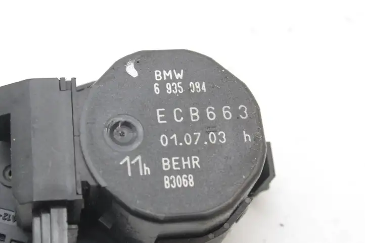 BMW 7 E65 E66 (2001 - 2008) 6935084 Двигатель задвижки потока воздуха — фото 5